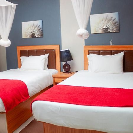 Top Lodge In Блантайър Екстериор снимка
