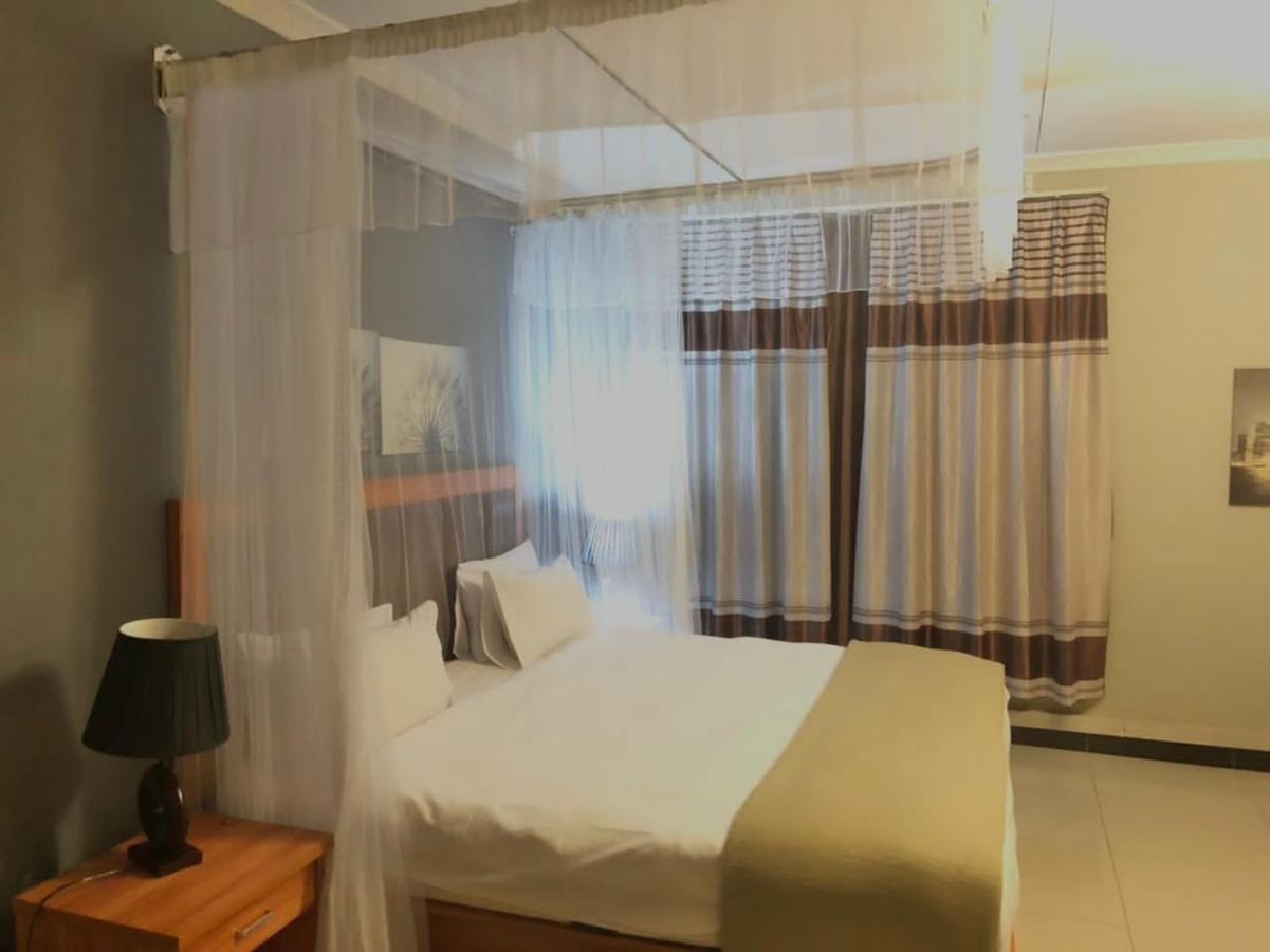 Top Lodge In Блантайър Екстериор снимка