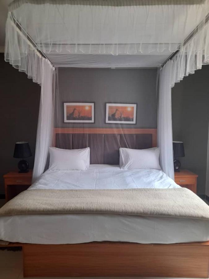 Top Lodge In Блантайър Екстериор снимка