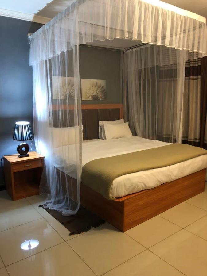 Top Lodge In Блантайър Екстериор снимка