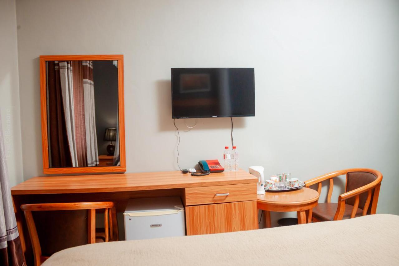 Top Lodge In Блантайър Екстериор снимка